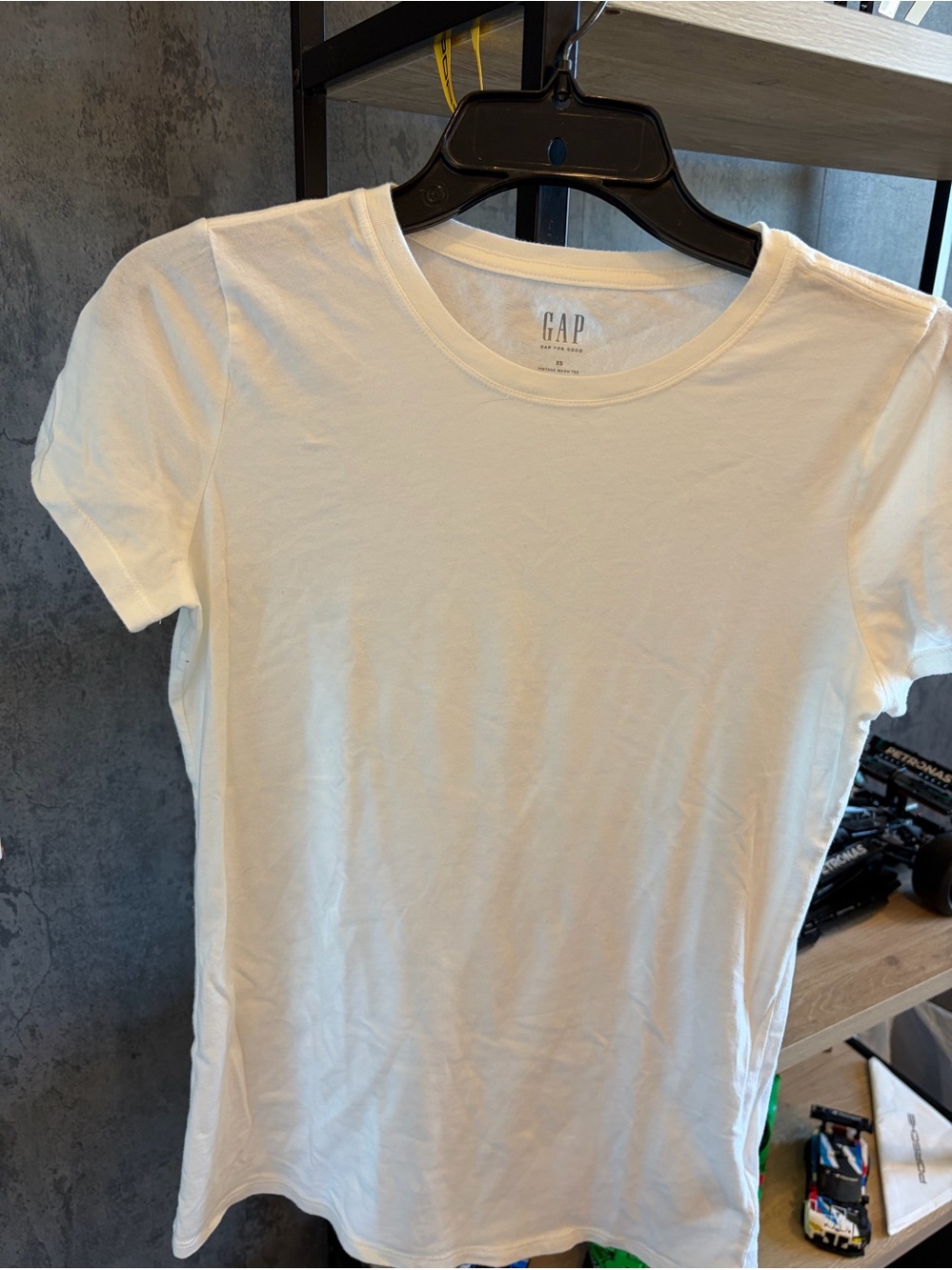 GAP White Crewneck Short Sleeve Tee